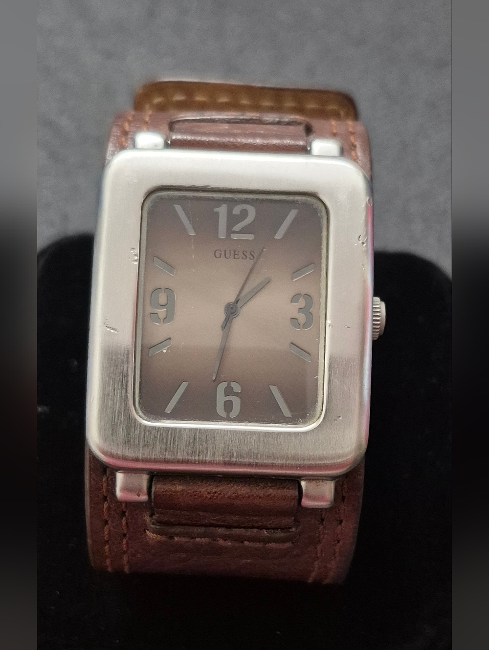 Vtg. GUESS Men's Brown Leather Strap Square Watch